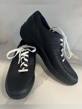 Clarks Leather Kayleigh Aster sneakers lace up walking work shoes orthopedic 7.5